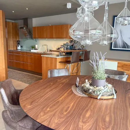 Apartment Elegante, Moderne Im Grunen Kraiham