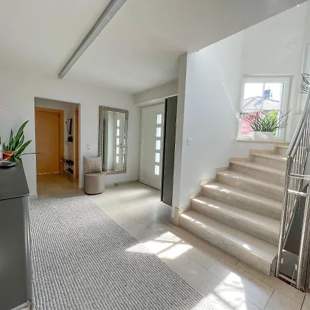 Apartment Elegante, Moderne Im Grunen Kraiham
